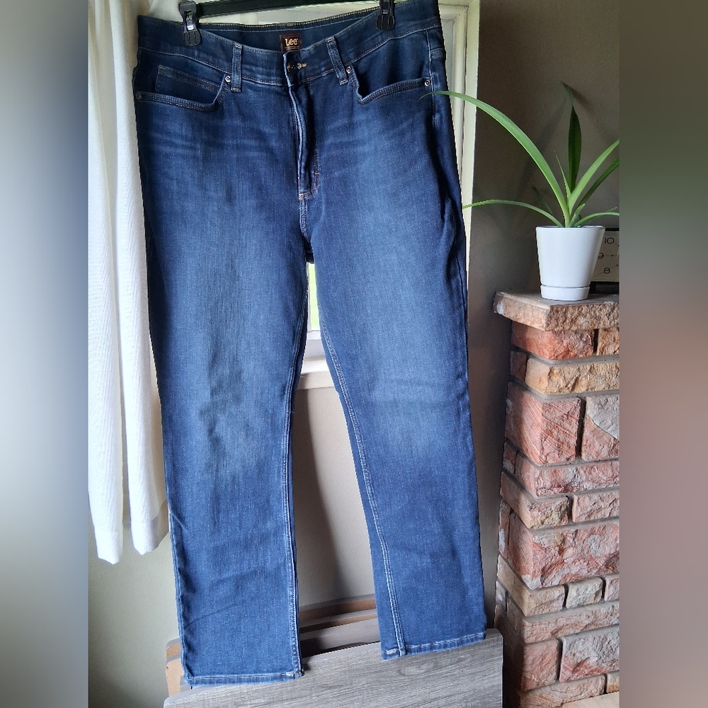 Lee Women's Straight Leg Dark Blue Jeans